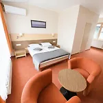 Hotel Info 3*