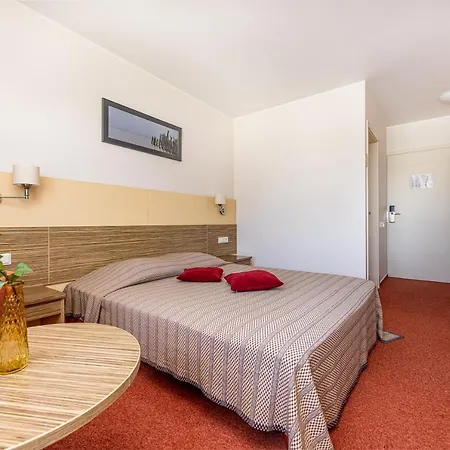 Hotel Info 3*