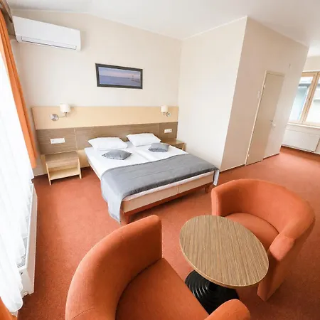 Hotel Info 3*