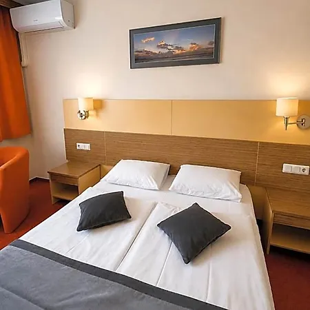 Hotel Info